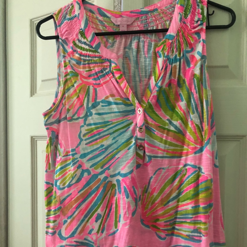 ❌SOLD❌Lilly Pulitzer Essie top in ‘Shellabrate’